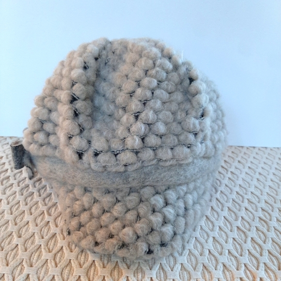 Lafenice Wool Hat - Picture 1 of 6